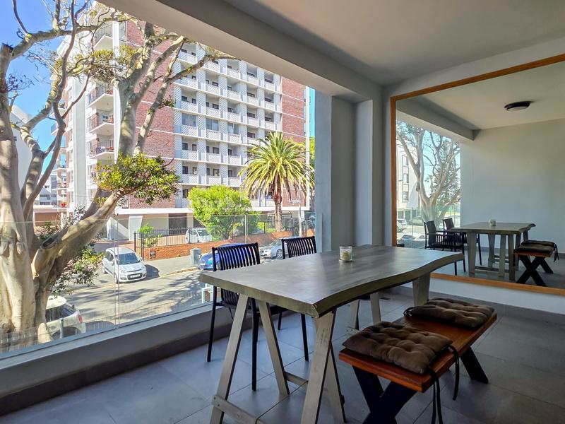 2 Bedroom Property for Sale in Sea Point Western Cape